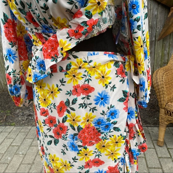 Lost + Wander Floral Print Wrap Skirt And Puff Sleeve Blouse Set NWT - Picture 11 of 16